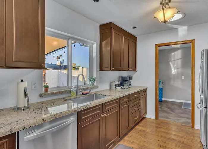 Spacious Palm Oasis Tempe